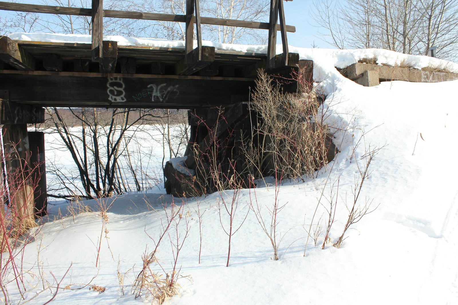 East abutment